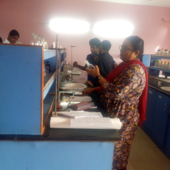 Science and computer laboratories at Darsh Universal School Hyderabad CBSE